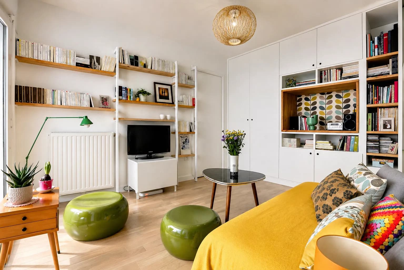 Studio optimisé à Clichy, volumes repensés et lumière préservée