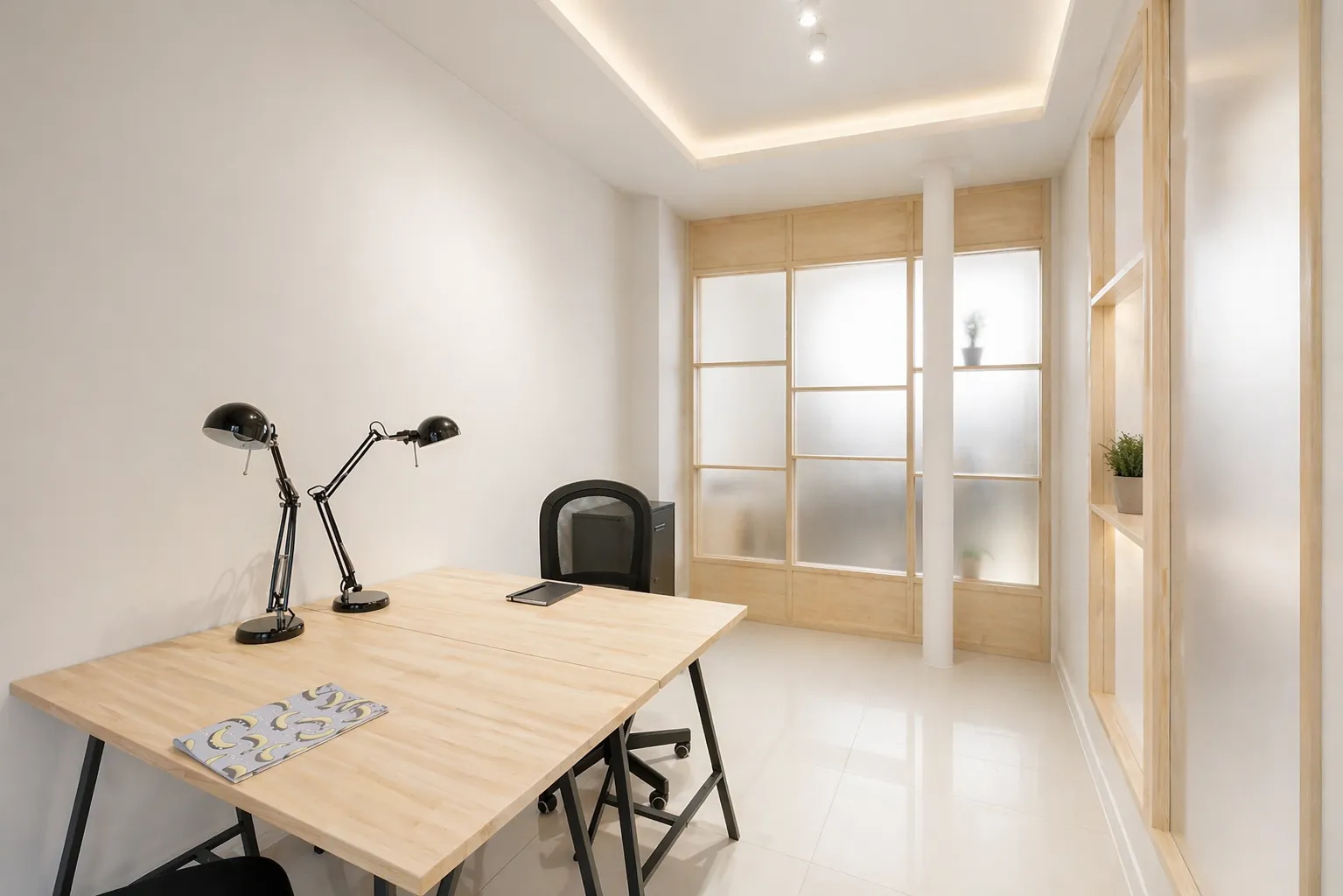 Espace de travail à Paris 11e, design épuré et fonctionnalité optimale
